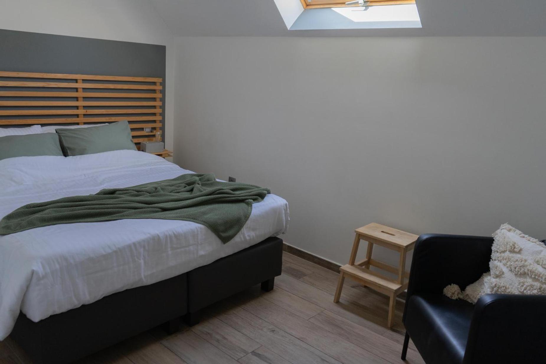 Au Petit Canteleu - Bed & Breakfast Beloeil Bagian luar foto